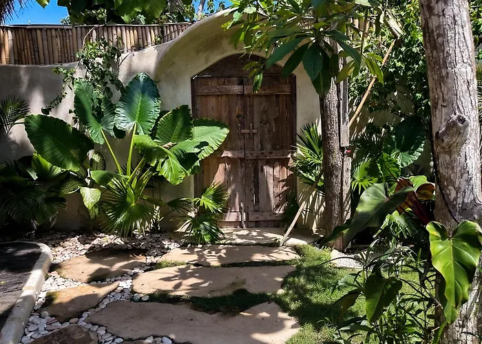 Tropical Jungle View ,villa Uyai, Bingin Villa