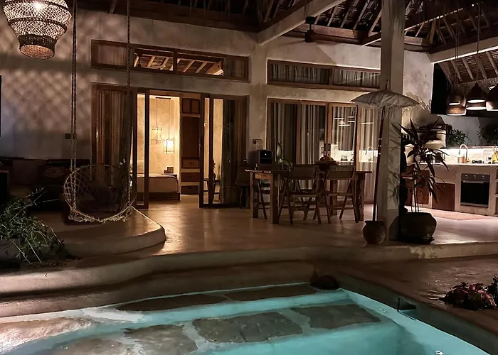 Tropical Jungle View ,villa Uyai, Bingin Villa